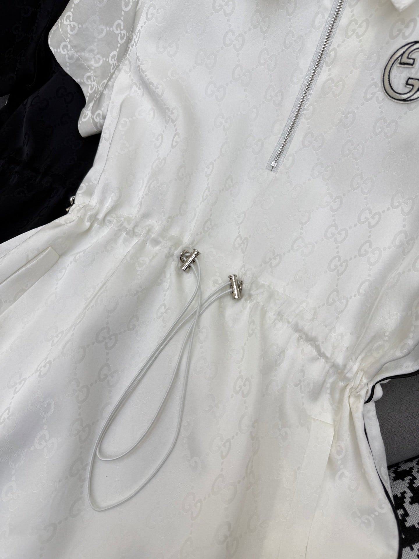 GUCCI SHORT-SLEEVE DRESS WITH ADJUSTABLE WAIST TIE