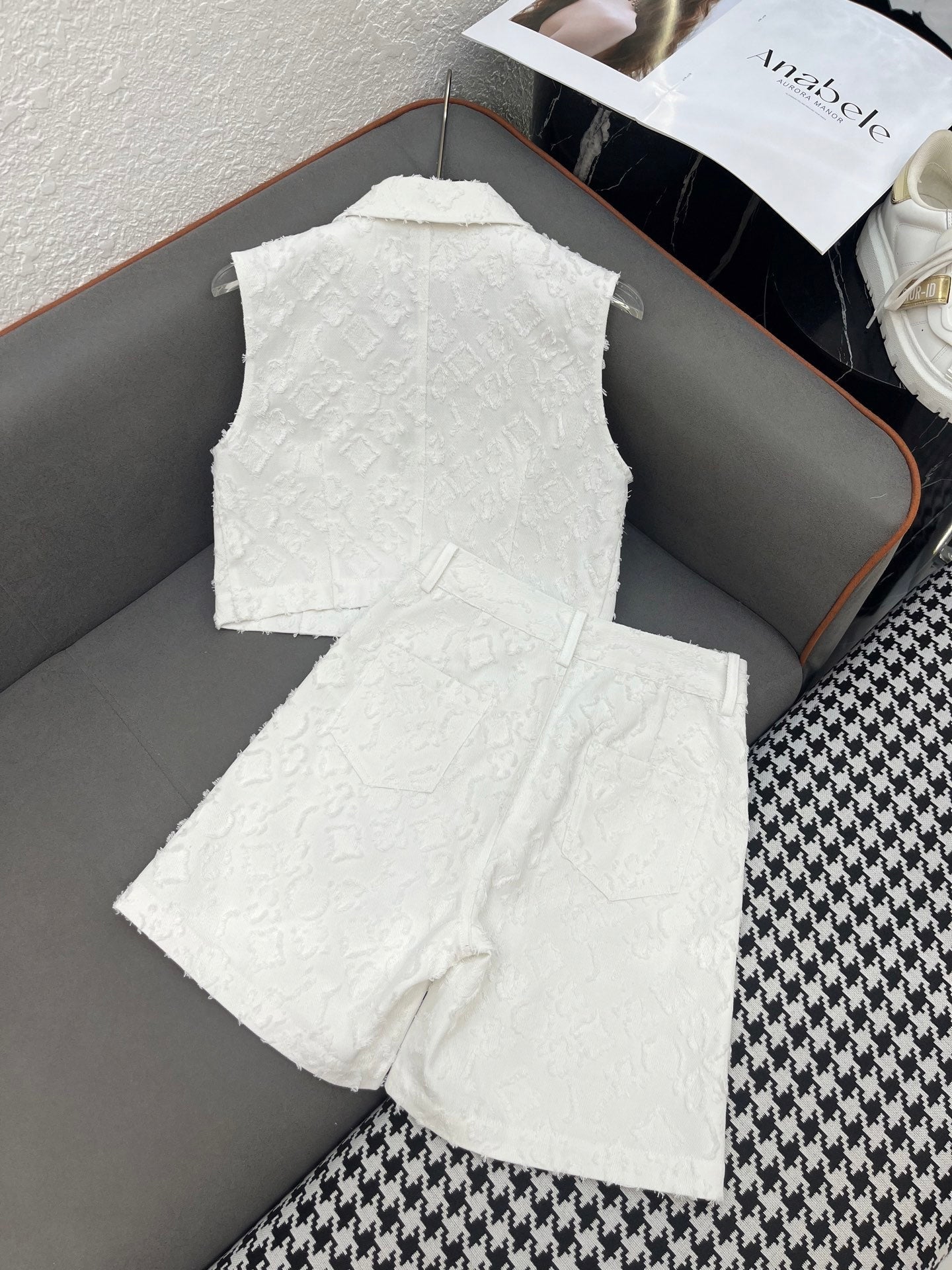 LOUIS VUITTON SET SLEEVELESS TOP AND SHORTS IN WHITE DENIM