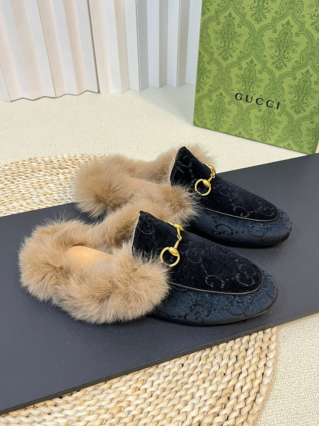 GUCCI HORSEBIT MULE IN BLACK MONOGRAM VELVET AND LAMB WOOL LINING