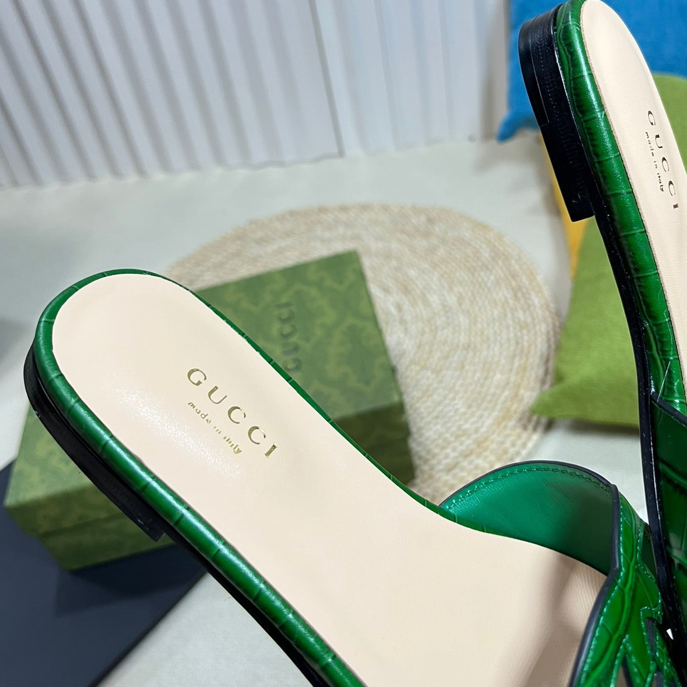 GUCCI Cut Out Slide Sandals Forest Green