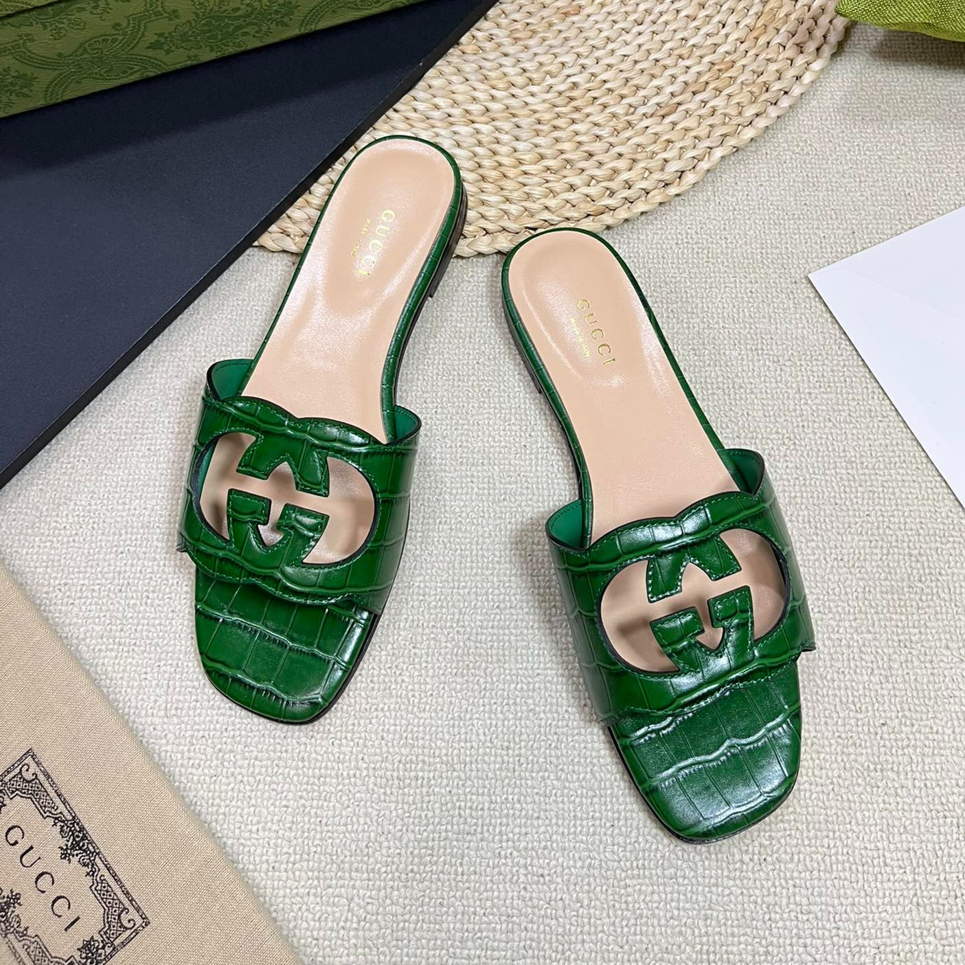 GUCCI Cut Out Slide Sandals Forest Green
