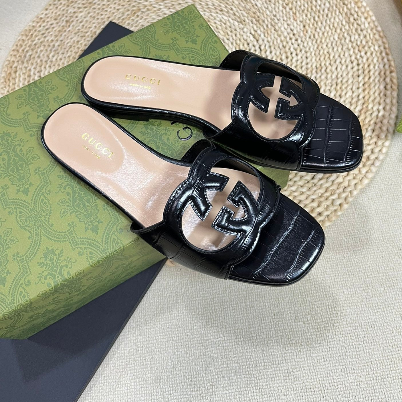 GUCCI Cut Out Slide Sandals Black