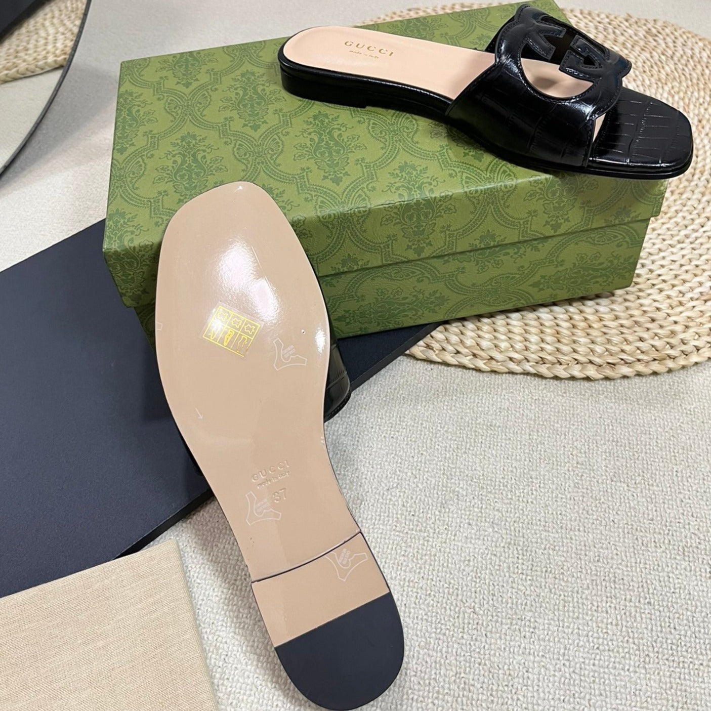 GUCCI Cut Out Slide Sandals Black