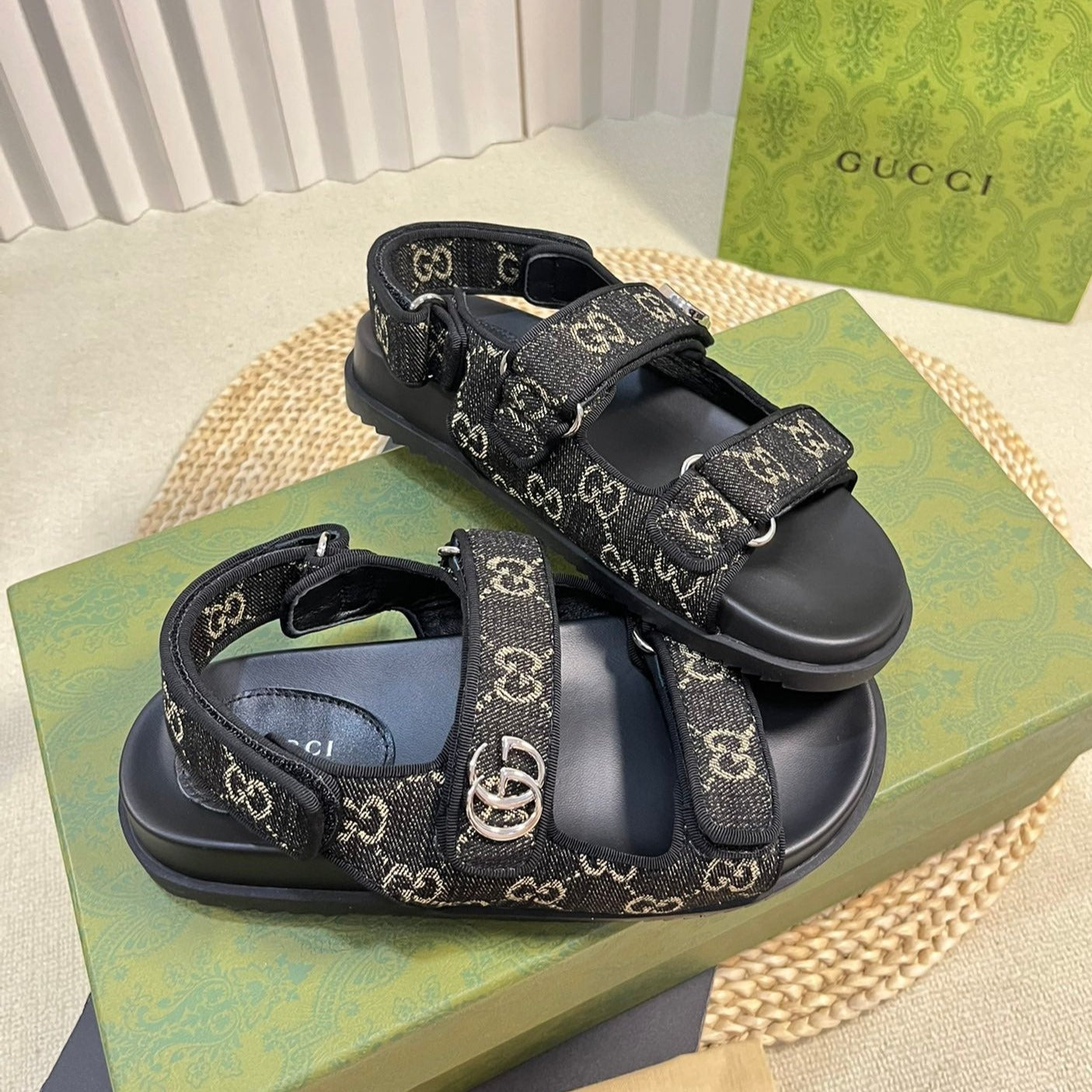 GUCCI Sandal With Double G Black Caro