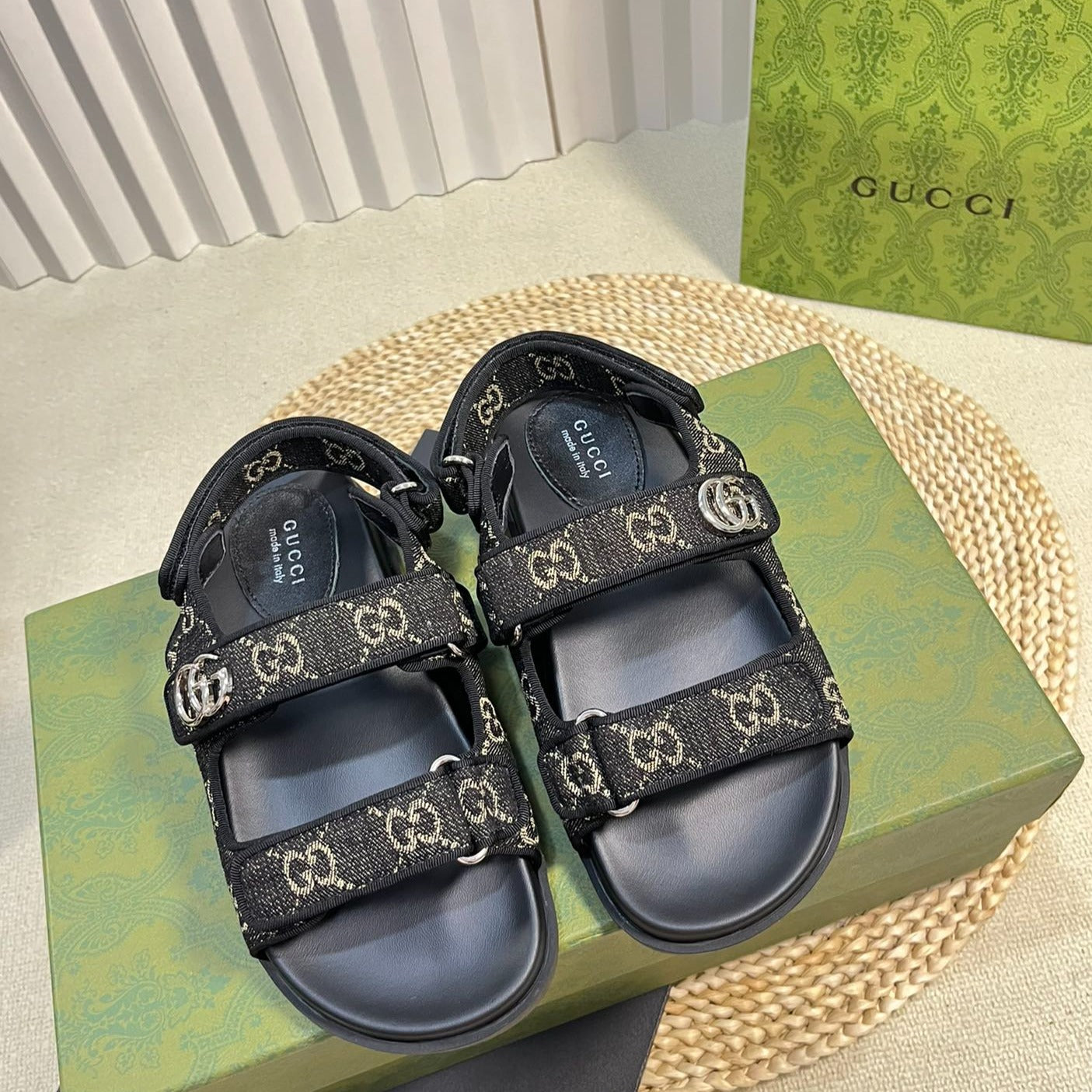 GUCCI Sandal With Double G Black Caro