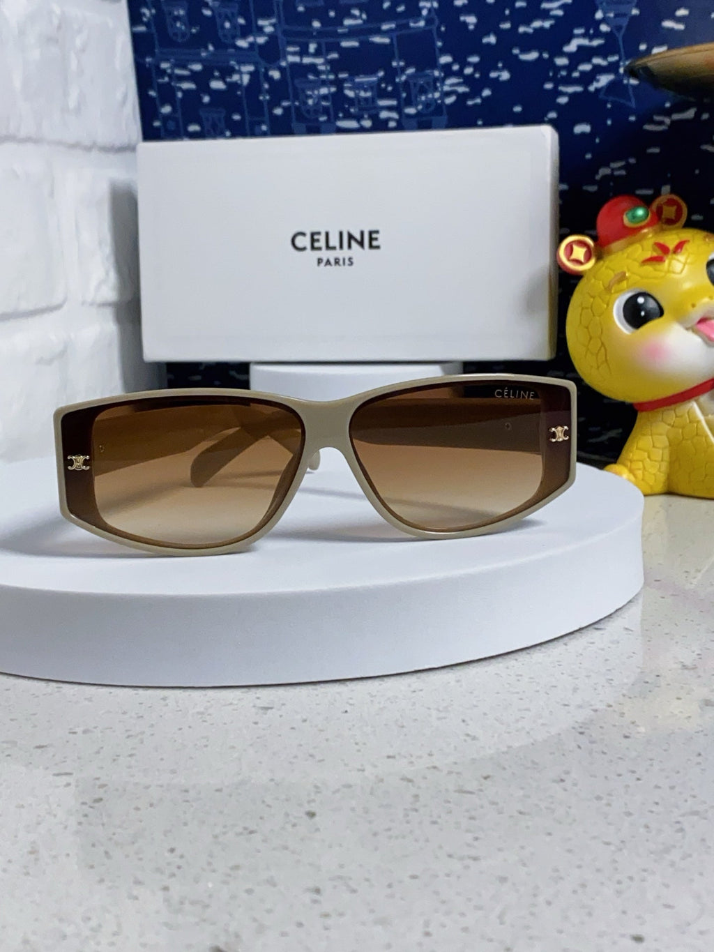 CELINE TRIOMPHE SUNGLASS 533218 IN IVORY ACETATE CAMEL LENSES