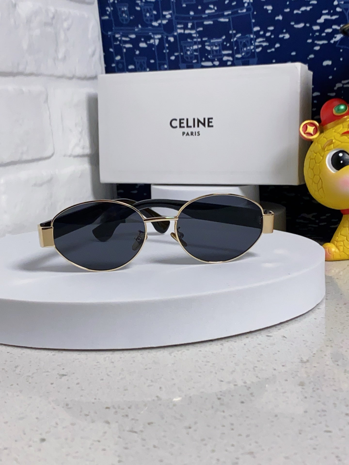 CELINE TRIOMPHE SUNGLASS 538532 IN BLACK ACETATE GOLD METAL