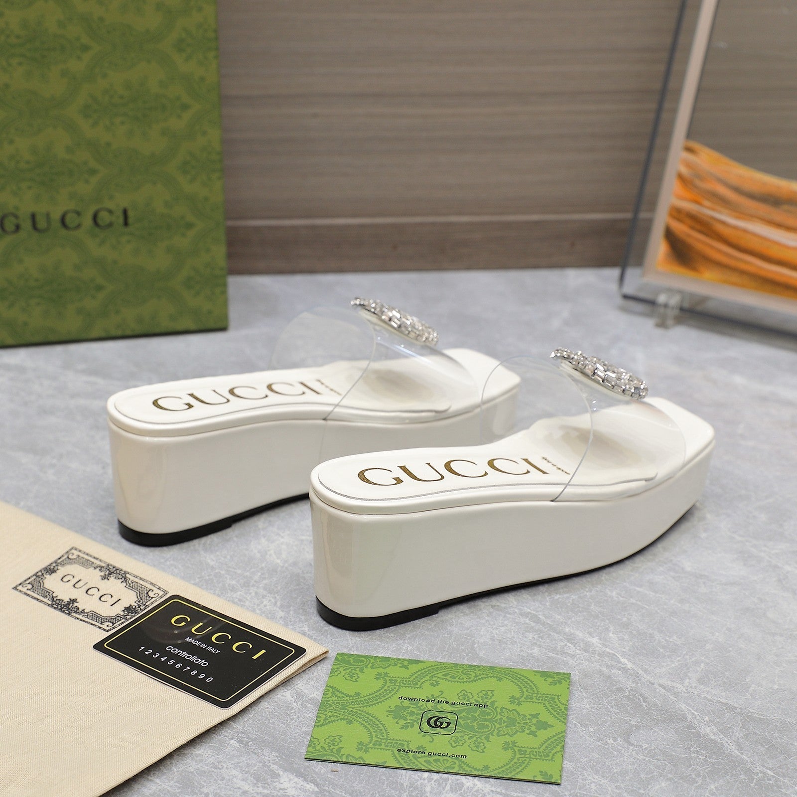 GUCCI HIGH WEDGE PLATFORM IN WHITE GLOSSY CALFSKIN WITH DOUBLE CRYSTAL G BUCKLE