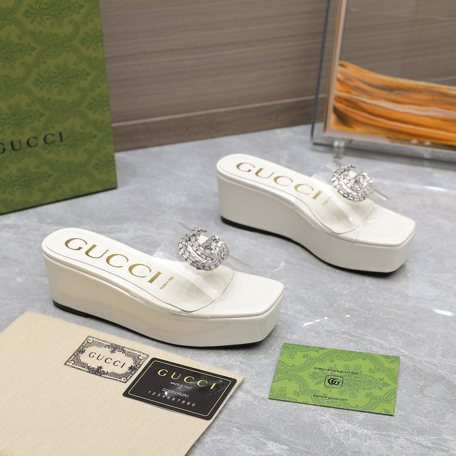 GUCCI HIGH WEDGE PLATFORM IN WHITE GLOSSY CALFSKIN WITH DOUBLE CRYSTAL G BUCKLE