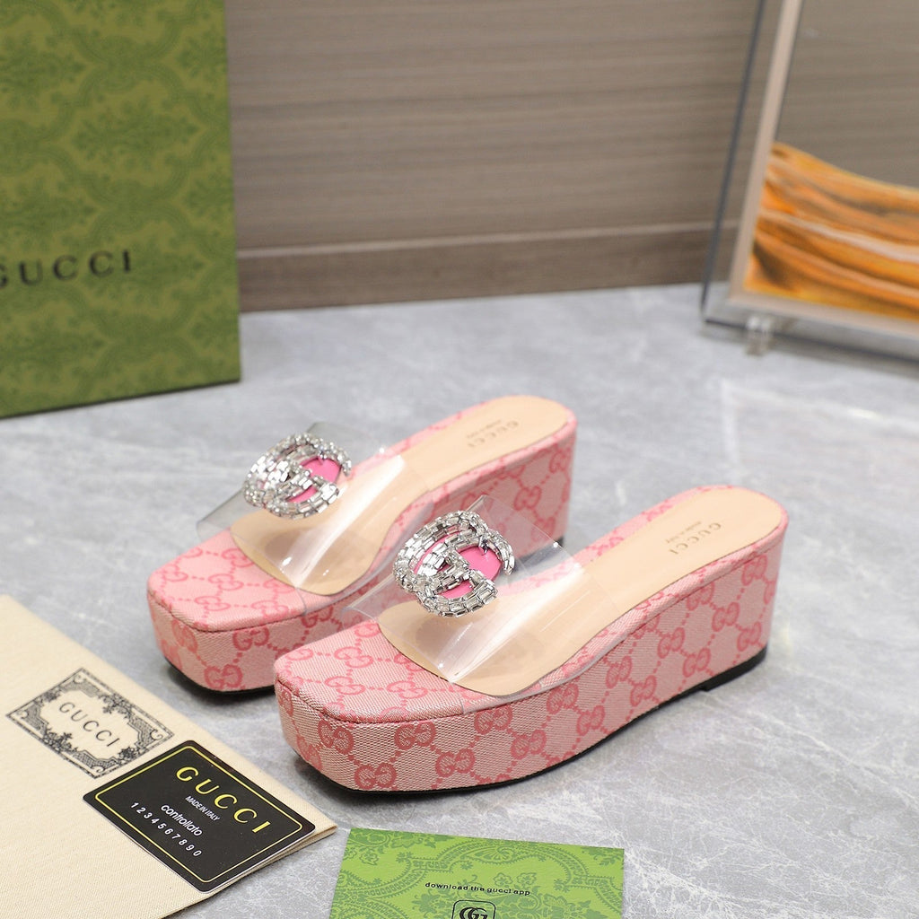 GUCCI HIGH WEDGE PLATFORM IN LIGHT PINK CANVAS WITH DOUBLE CRYSTAL G BUCKLE
