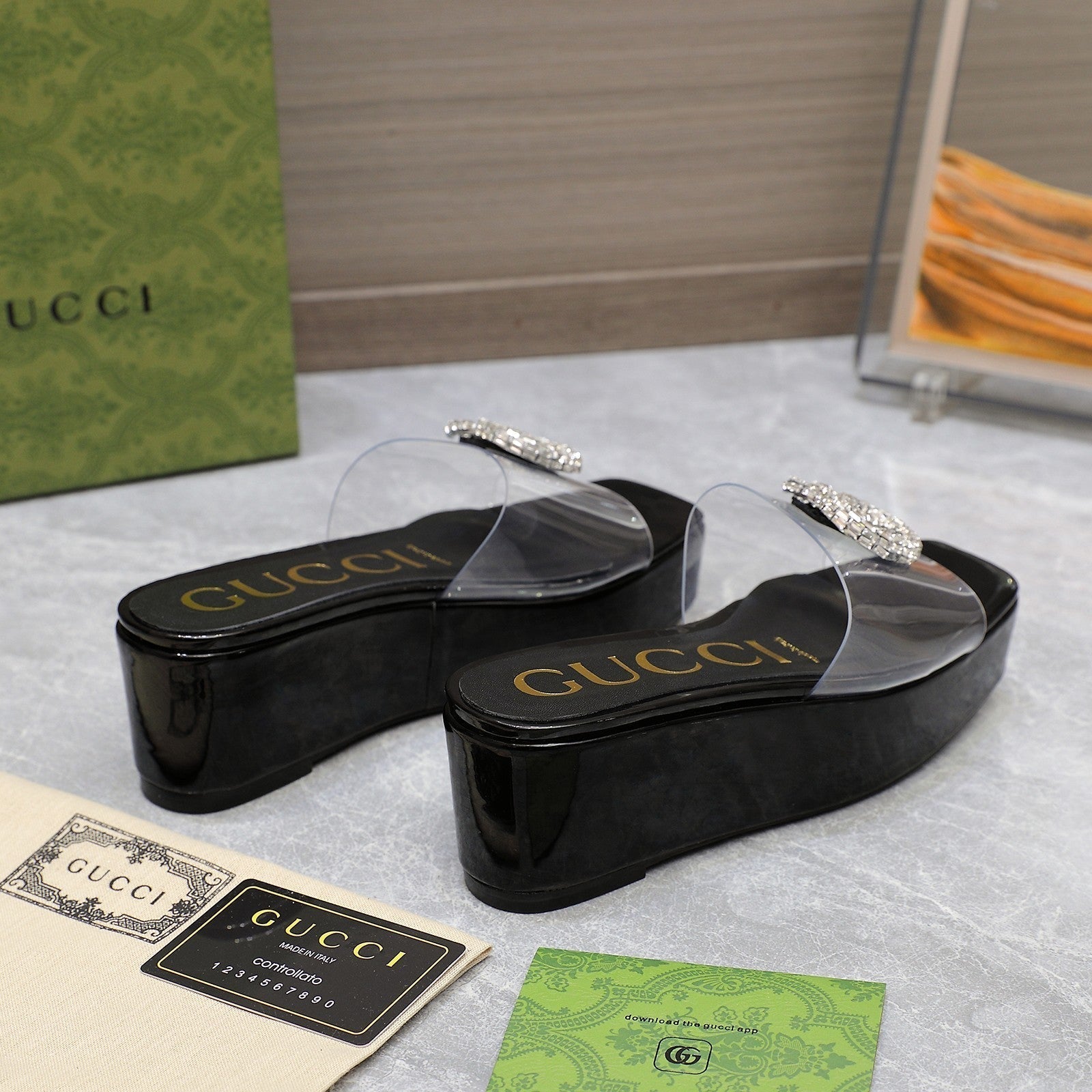 GUCCI HIGH WEDGE PLATFORM IN BLACK GLOSSY CALFSKIN WITH DOUBLE CRYSTAL G BUCKLE