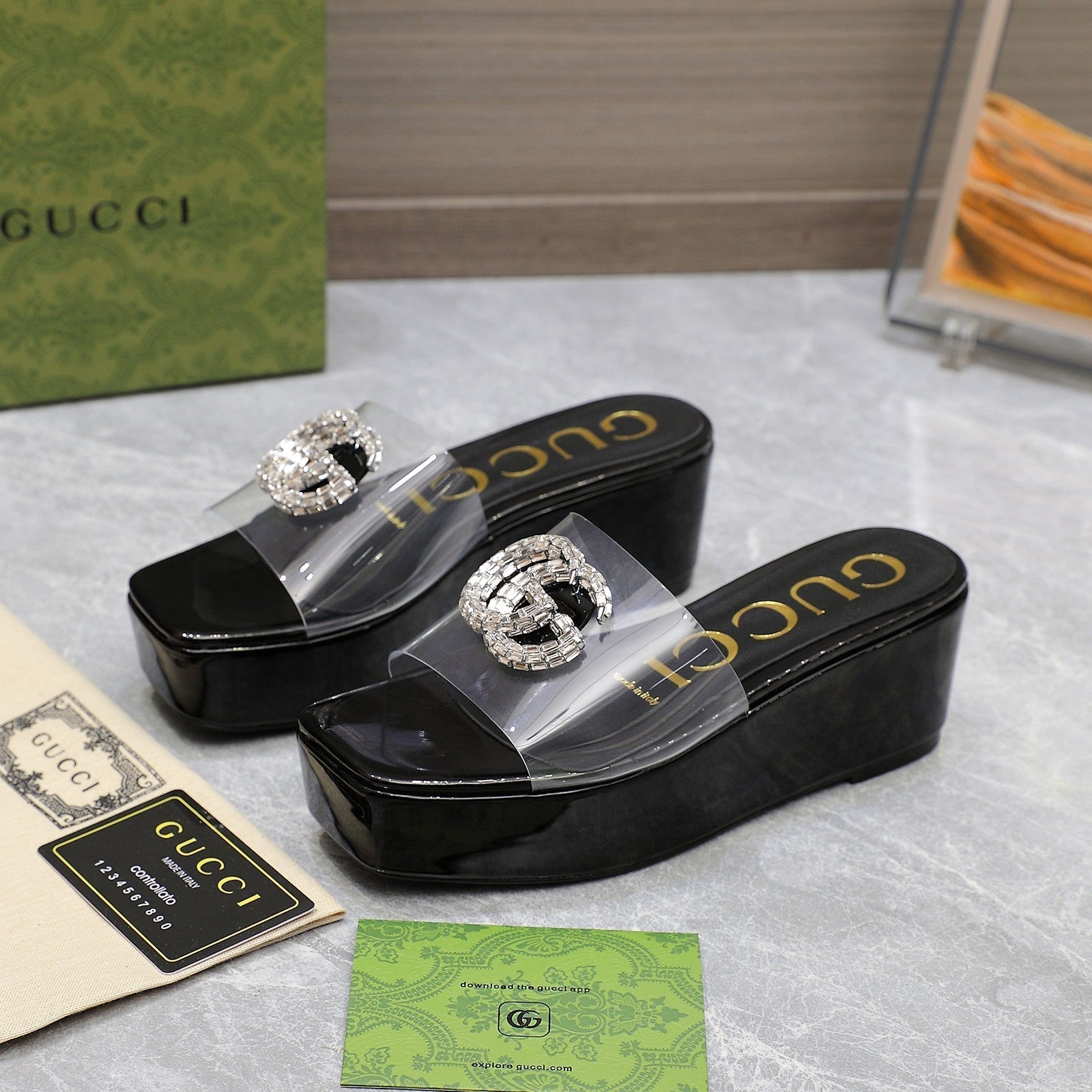 GUCCI HIGH WEDGE PLATFORM IN BLACK GLOSSY CALFSKIN WITH DOUBLE CRYSTAL G BUCKLE