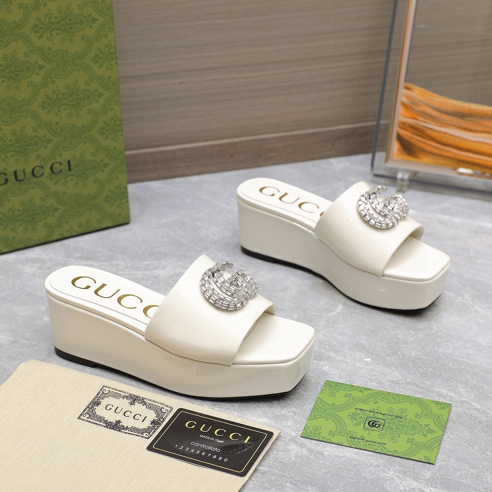 GUCCI HIGH WEDGE PLATFORM WITH DOUBLE G IN WHITE GLOSSY CALFSKIN