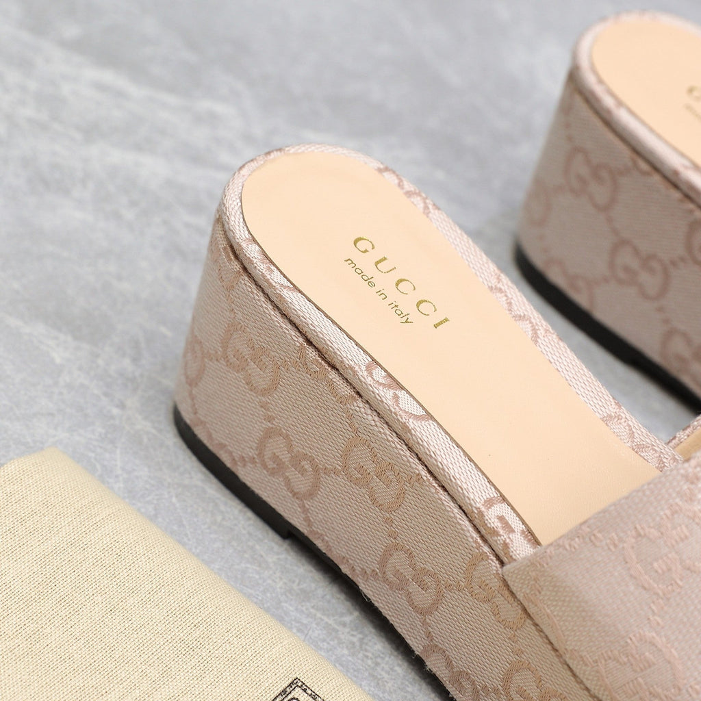GUCCI HIGH WEDGE PLATFORM WITH DOUBLE G IN ALMOND BEIGE CANVAS
