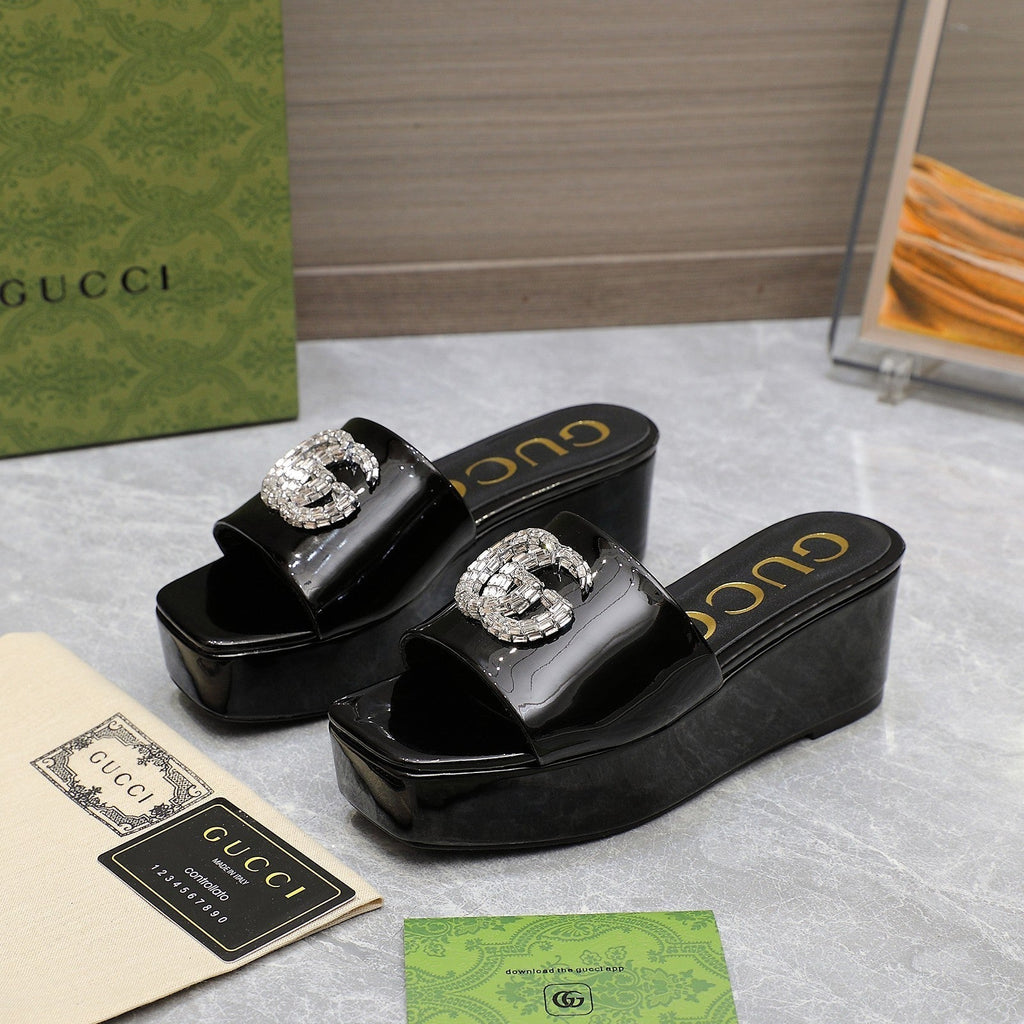 GUCCI HIGH WEDGE PLATFORM WITH DOUBLE G IN BLACK GLOSSY CALFSKIN