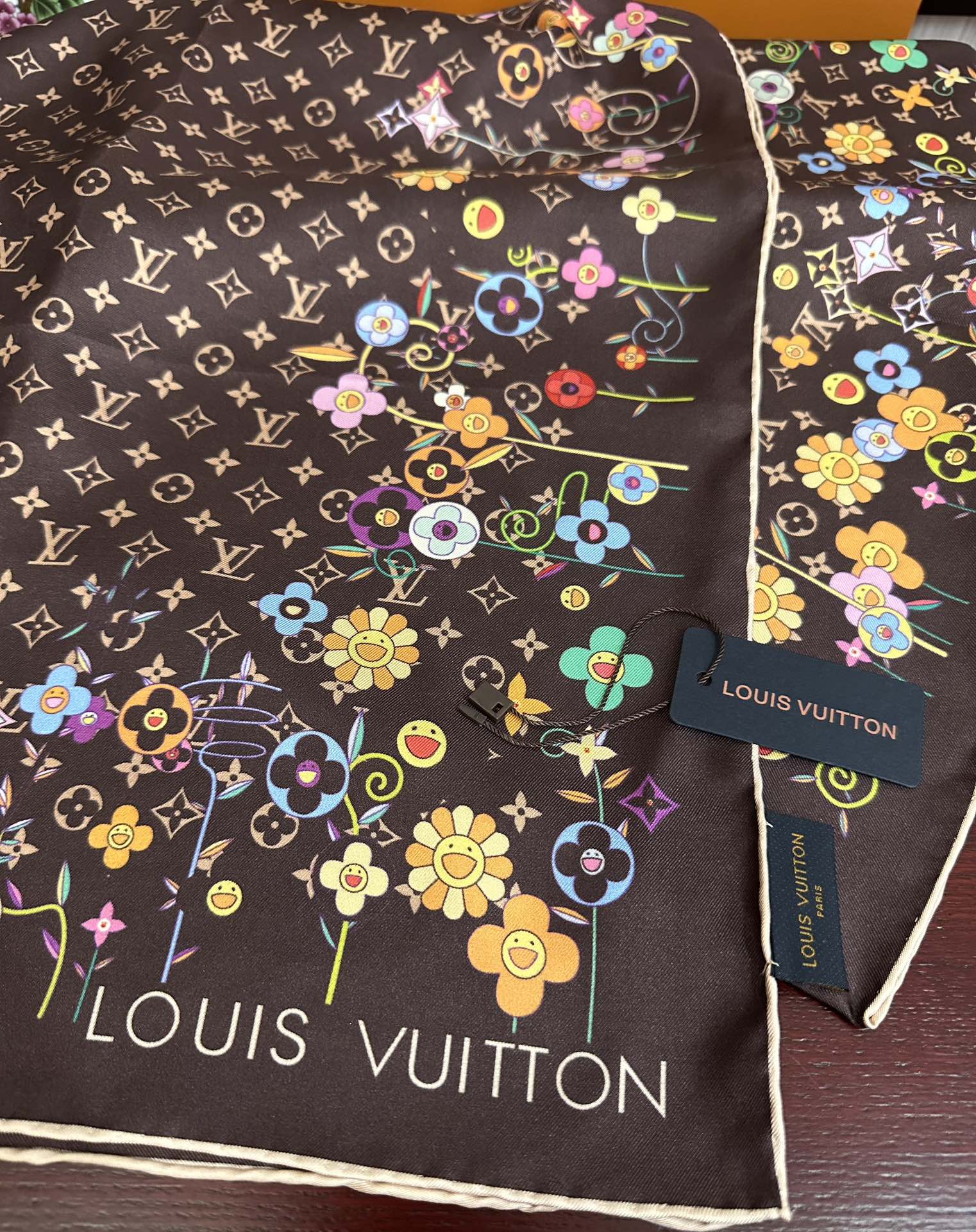 LOUIS VUITTON LV SCARF 90 CM IN SILK 730542