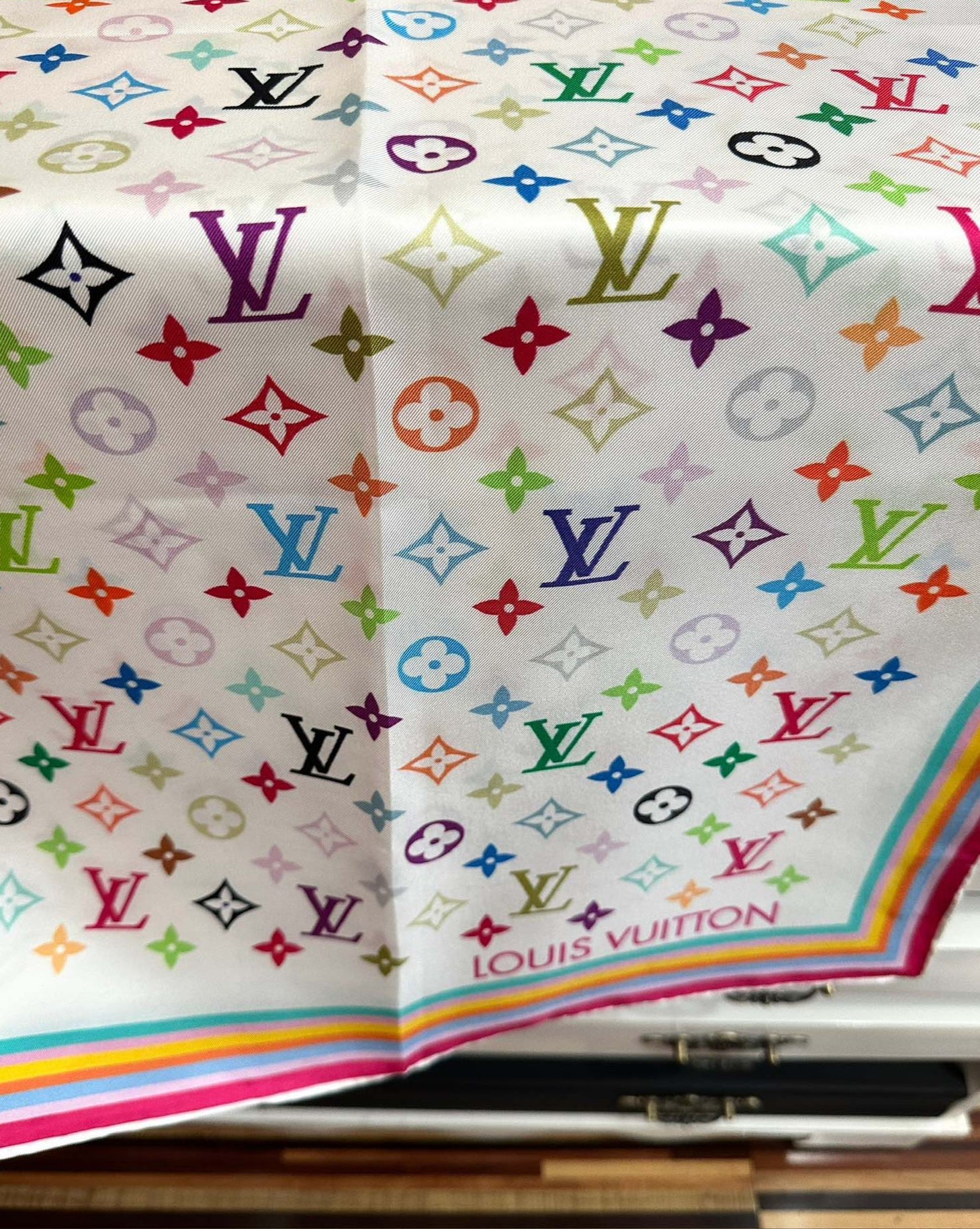 LOUIS VUITTON LV SCARF 90 CM IN SILK 06