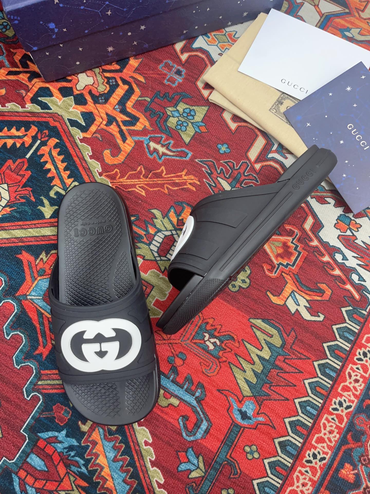GUCCI INTERLOCKING G SLIDE SANDAL BLACK RUBBER