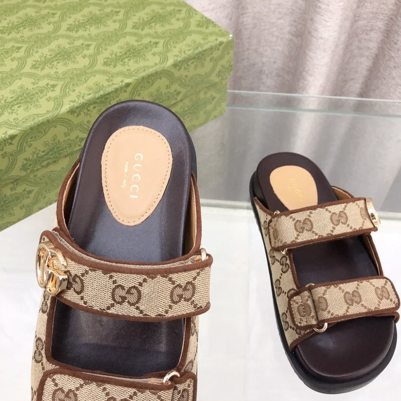 GUCCI Rubber Sole Logo Sandals Brown Caro