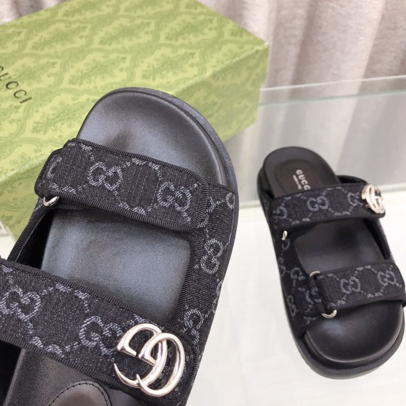 GUCCI Rubber Sole Logo Sandals Black Caro