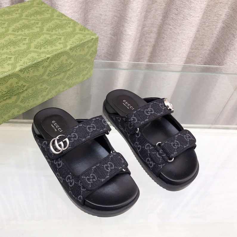 GUCCI Rubber Sole Logo Sandals Black Caro