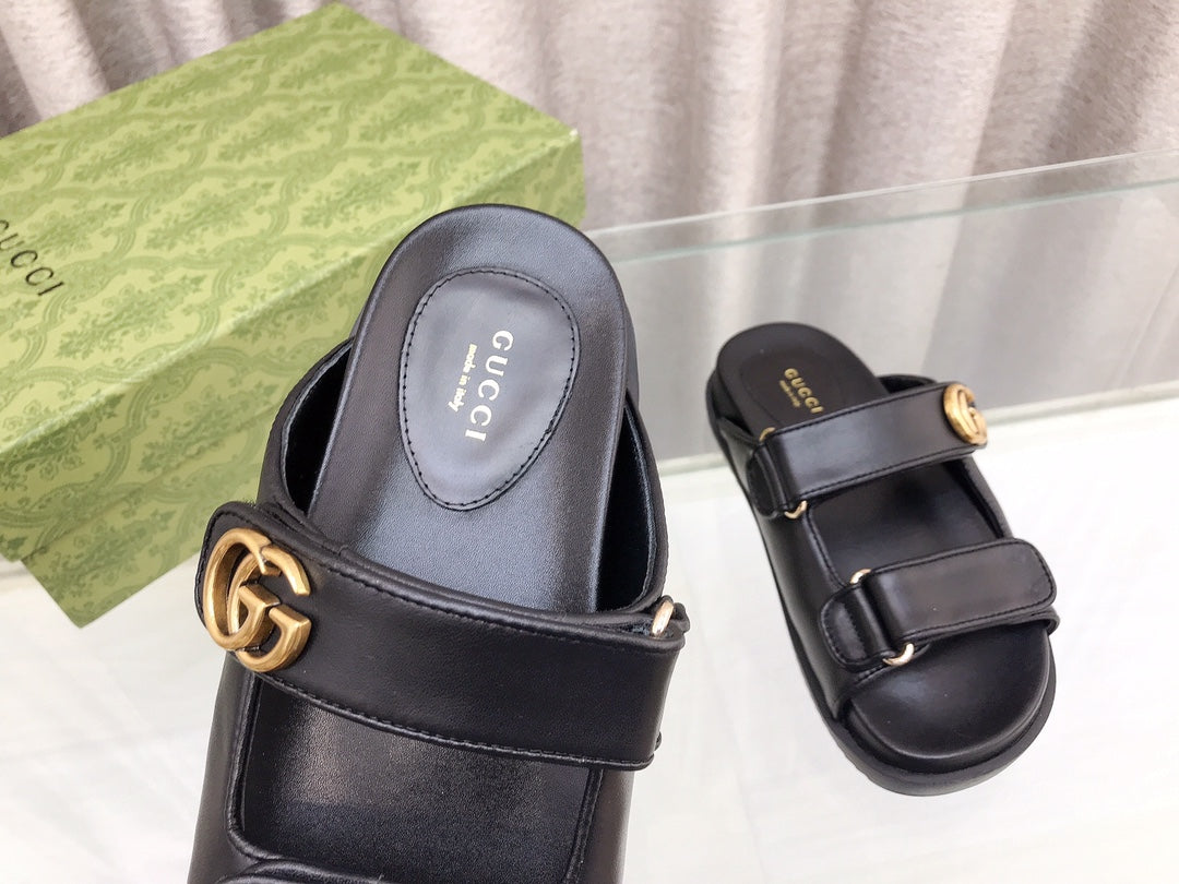 GUCCI Rubber Sole Logo Sandals Black