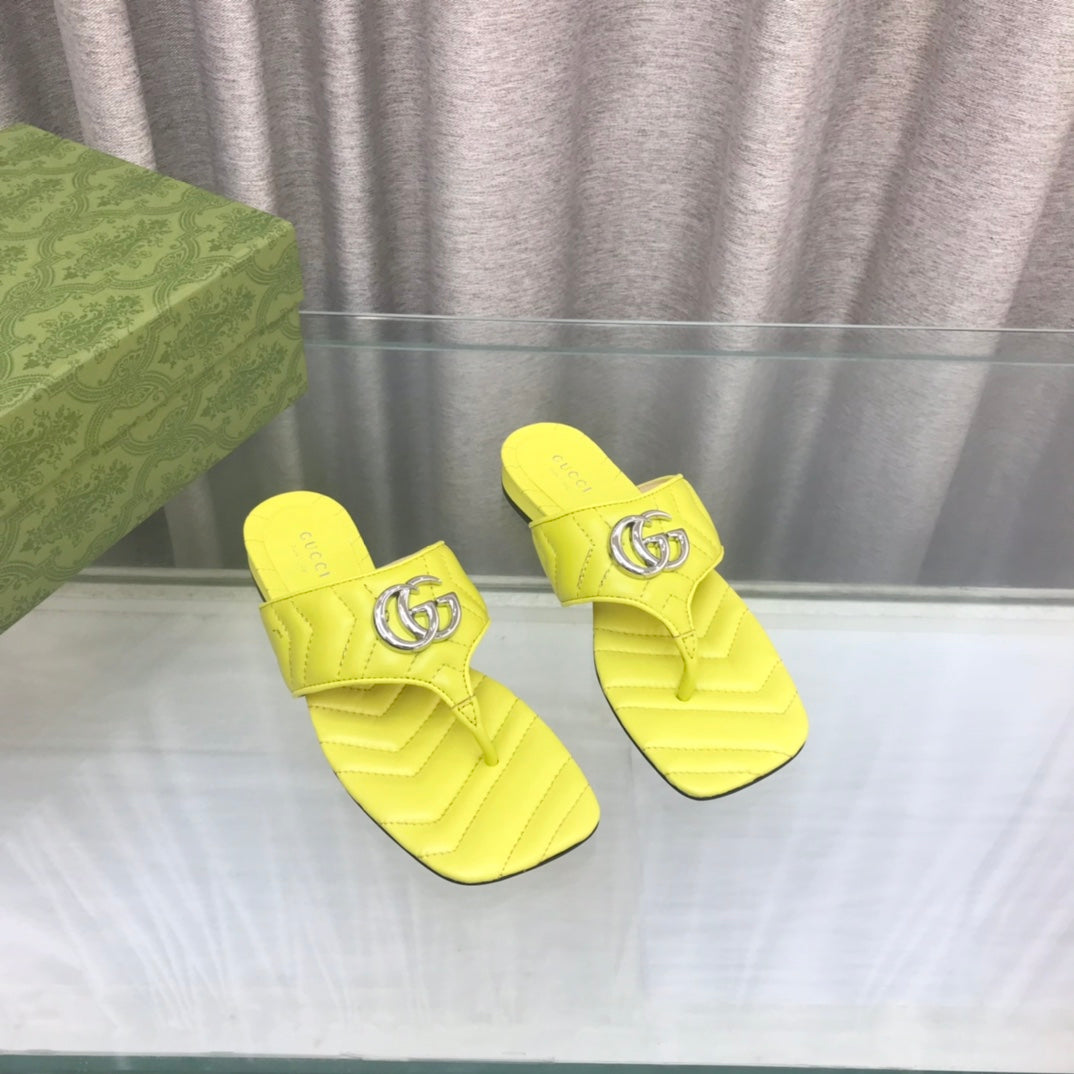 GUCCI marmont logo - embellished mattelasse leather sandal in yellow