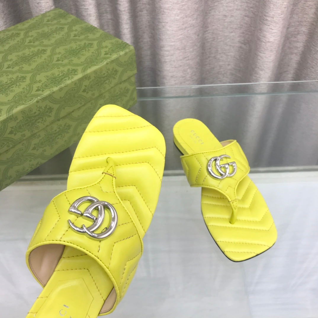 GUCCI marmont logo - embellished mattelasse leather sandal in yellow