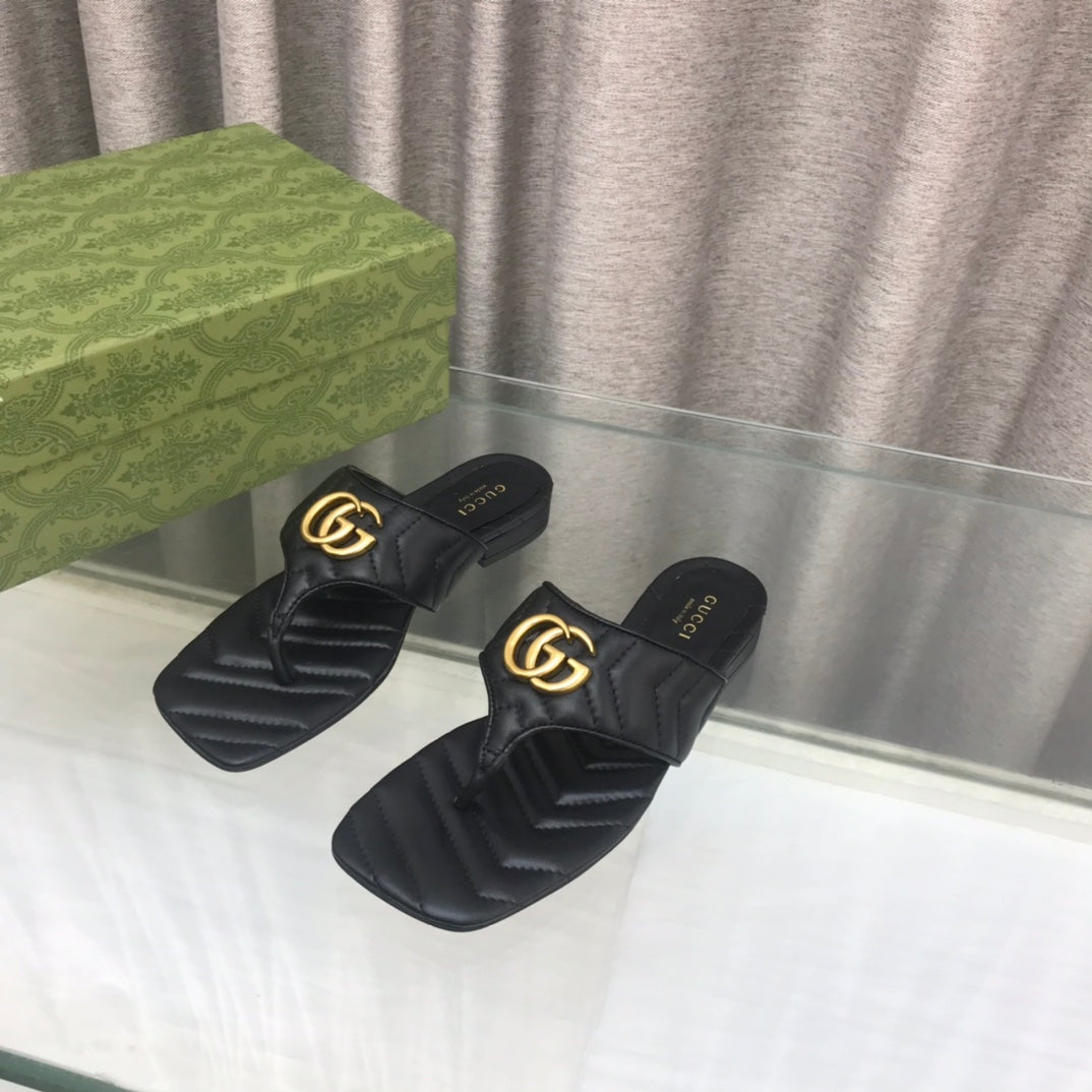 GUCCI marmont logo - embellished mattelasse leather sandal in black