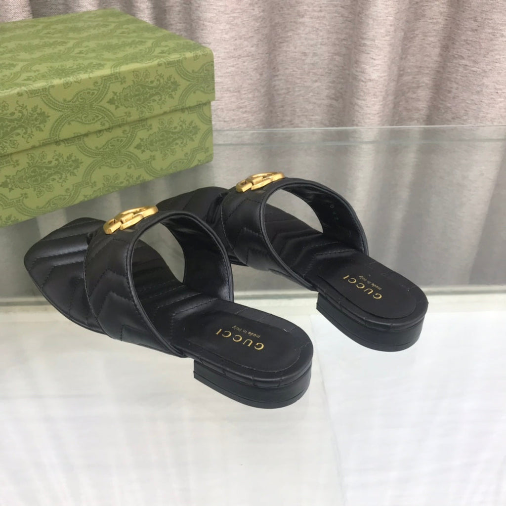 GUCCI marmont logo - embellished mattelasse leather sandal in black