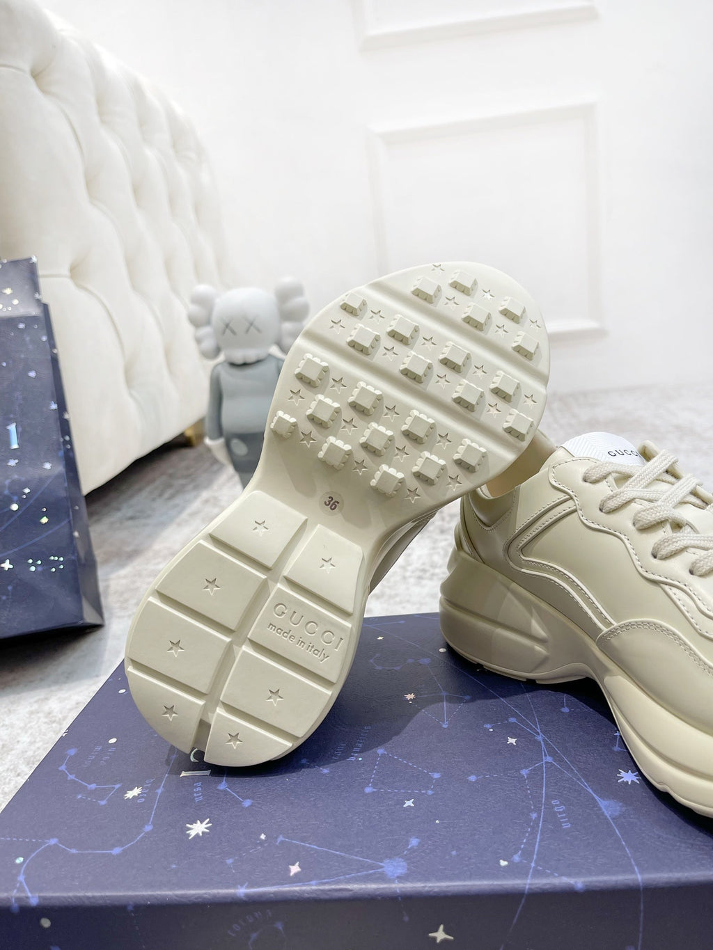 GUCCI RHYTON TRAINER WHITE LAMBSKIN WITH SKY DINO MOTIF
