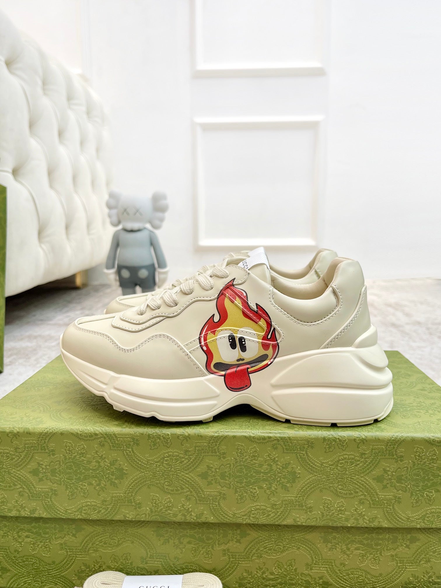 GUCCI RHYTON TRAINER WHITE LAMBSKIN WITH ICON