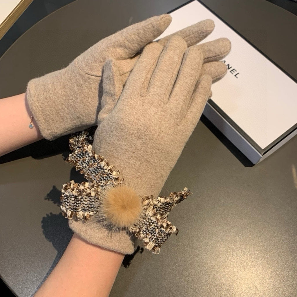 CHANEL GLOVES IN PALE BROWN WOOL 420538