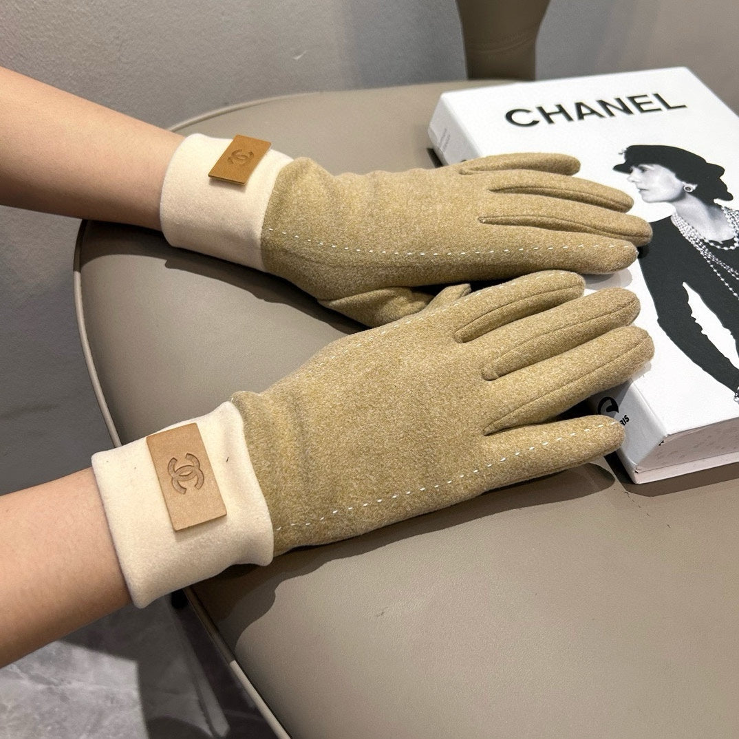 CHANEL GLOVES IN TORTILLA BROWN WOOL 462255