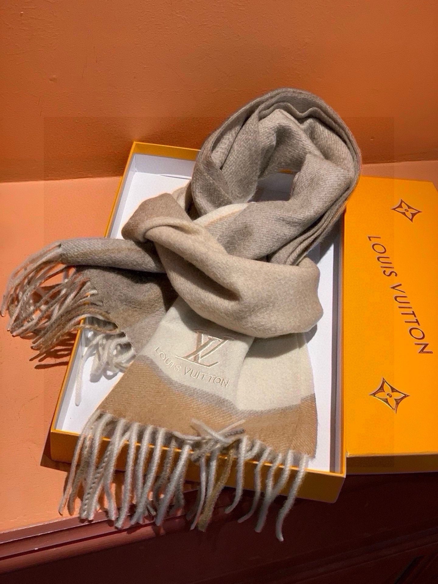 LOUIS VUITTON SCARF 180 CM IN KHAKI BROWN MIX WHITE CASHMERE 399872