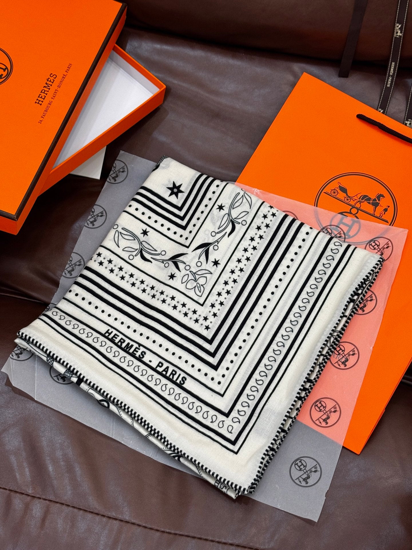 HERMES HERMES 25S SCARF 140 IN CASERE SILK 727316