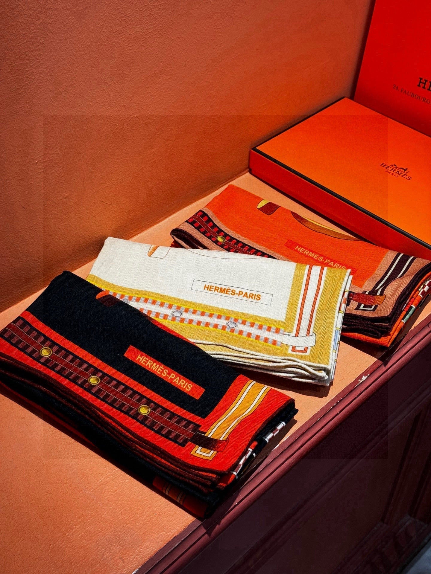 HERMES HERMES 25S SCARF 140 IN SILK AND CASERE 735809