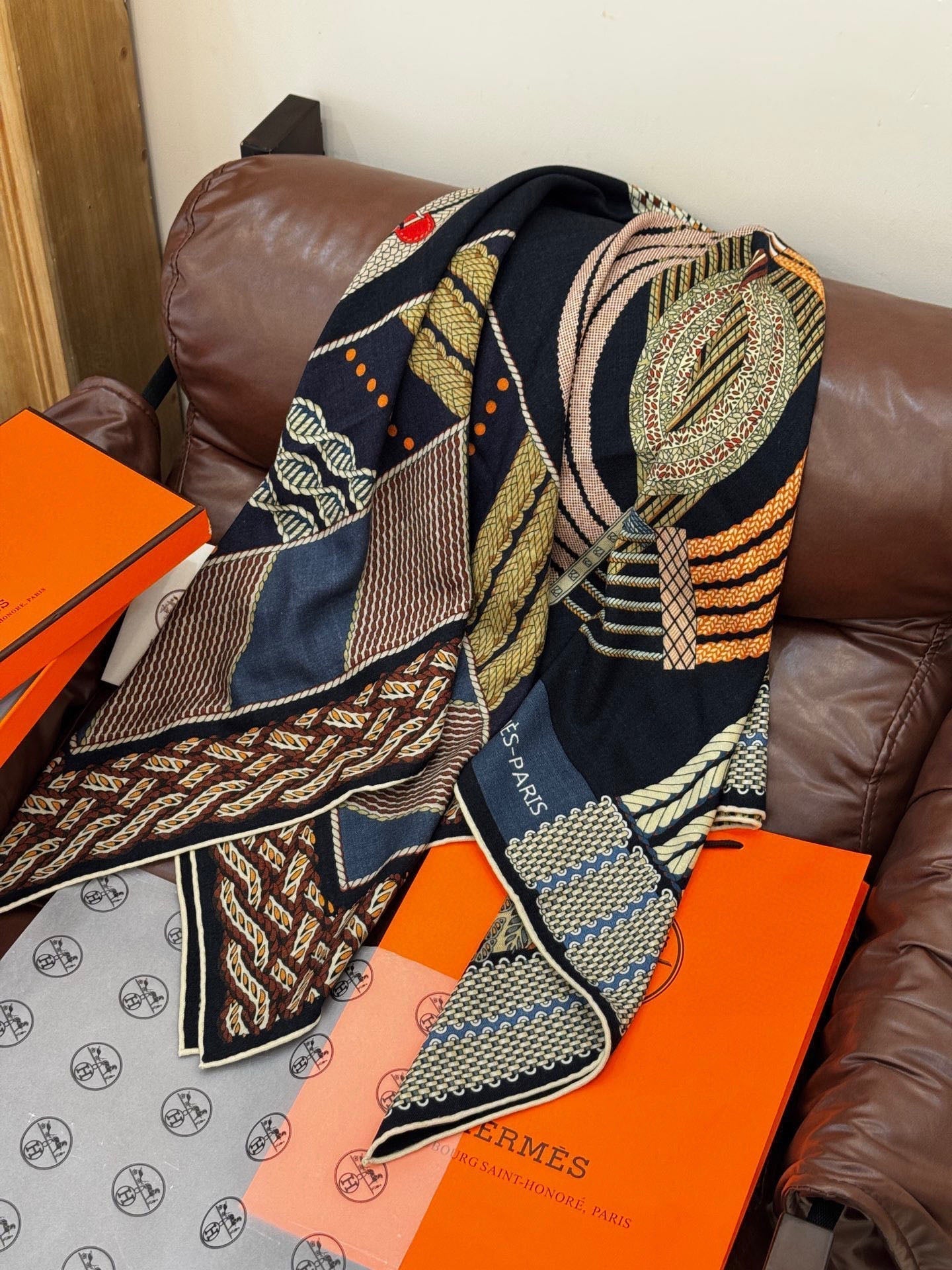HERMES HERMES 25S SCARF 140 IN SILK 854807