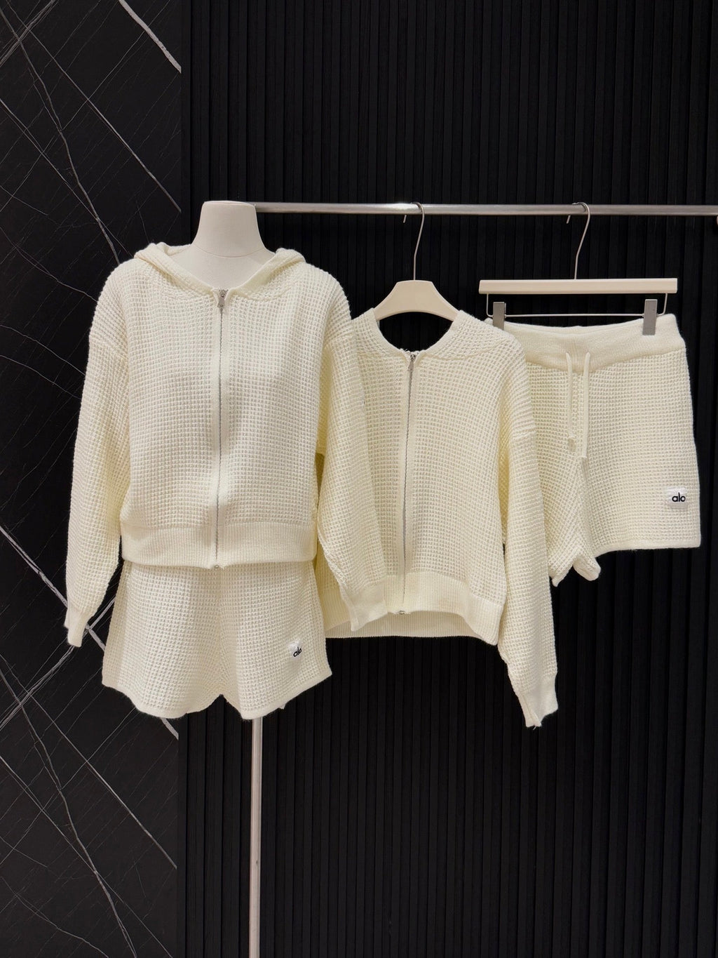 ALO KNIT CARDIGAN & SHORTS SET STYLE 31