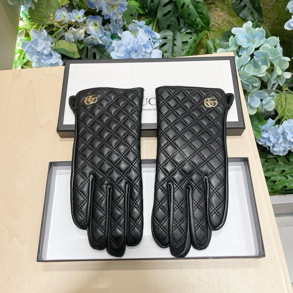 GUCCI TOUCHSCREEN GLOVES IN BLACK LAMBSKIN 427401