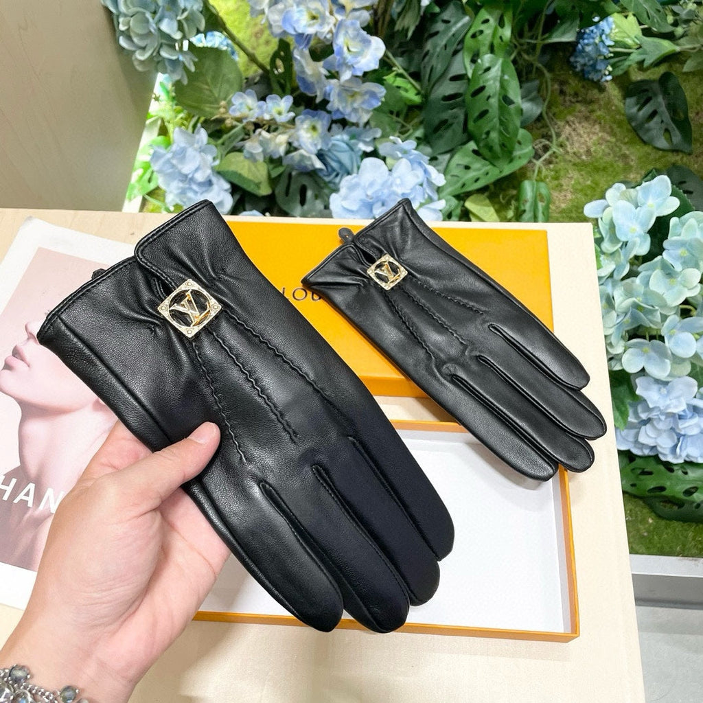 LOUIS VUITTON LV GLOVES IN BLACK LAMBSKIN WITH GOLD LOGO 462422