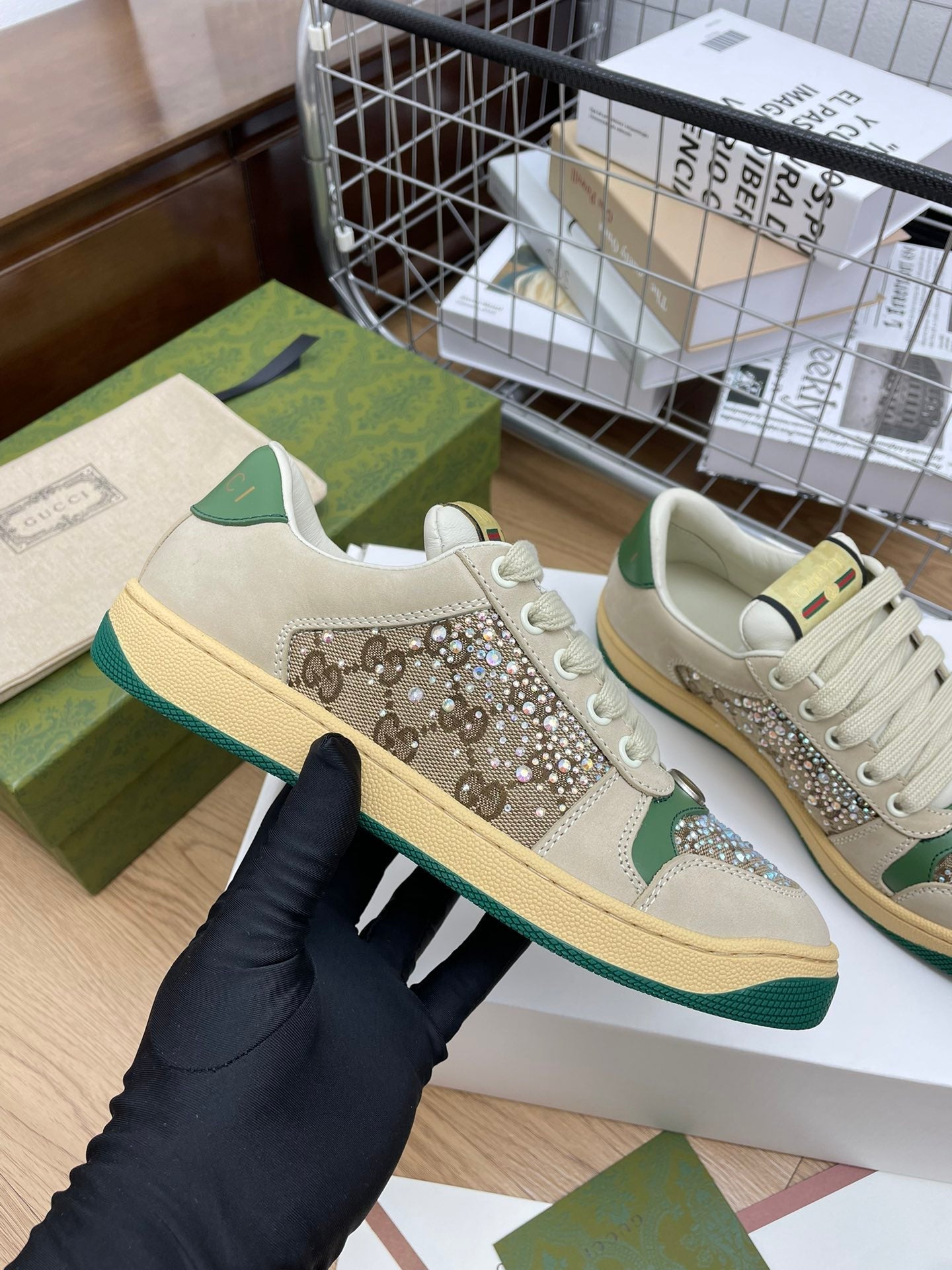 GUCCI SNEAKER WITH DIAMOND IN IVORY SUEDE AND CANVAS