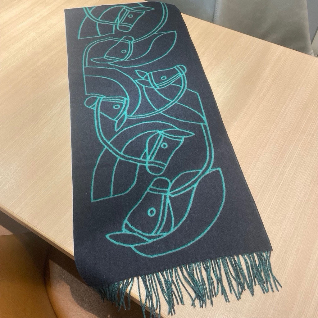 HERMES CASAQUE ENTRELACS EQUESTRES 190 CM SCARF IN PERSLAN GREEN CASERE