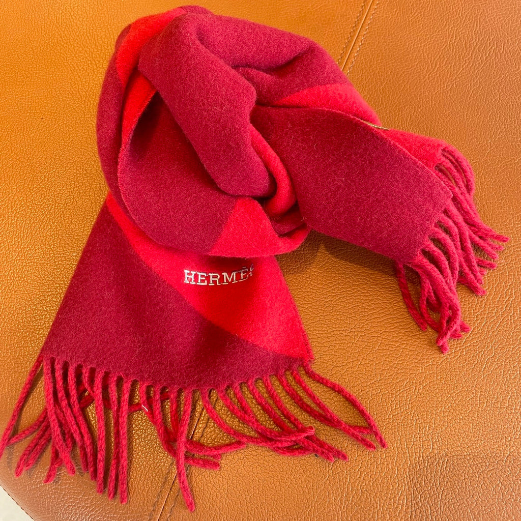 HERMES SCARF 150 CM IN CRIMSON RED CASERE