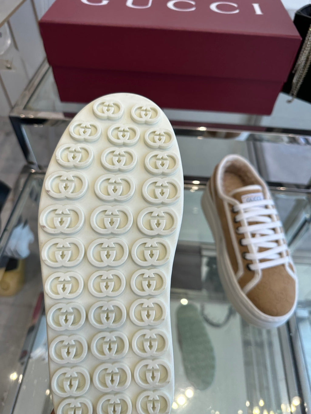 GUCCI TENNIS SNEAKER IN CAMEL BROWN CANVAS WITH BEIGE FLEECE LINING