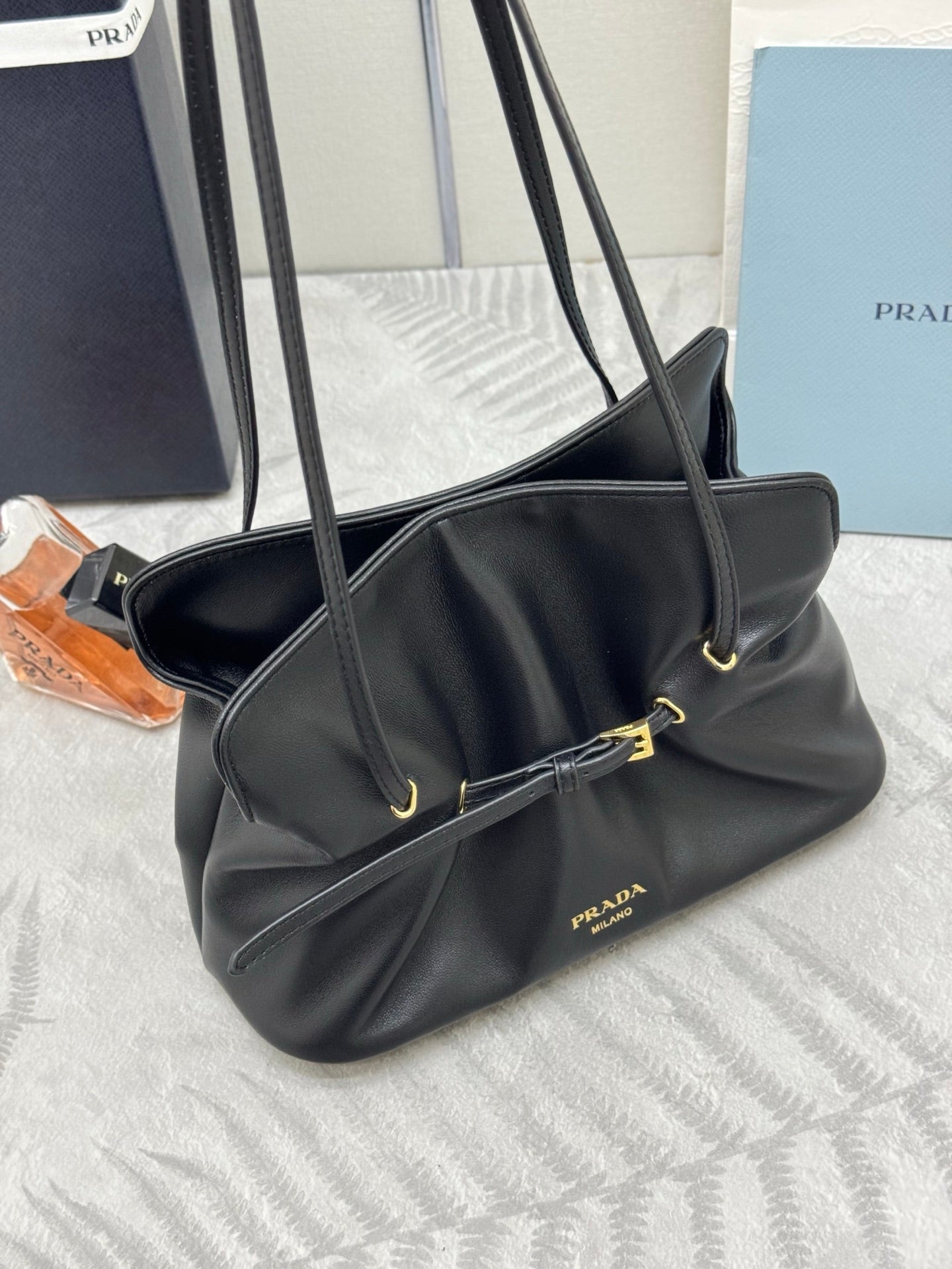 PRADA 25S  SMALL BAG 25 IN BLACK CALFSKIN GOLD HARDWRE