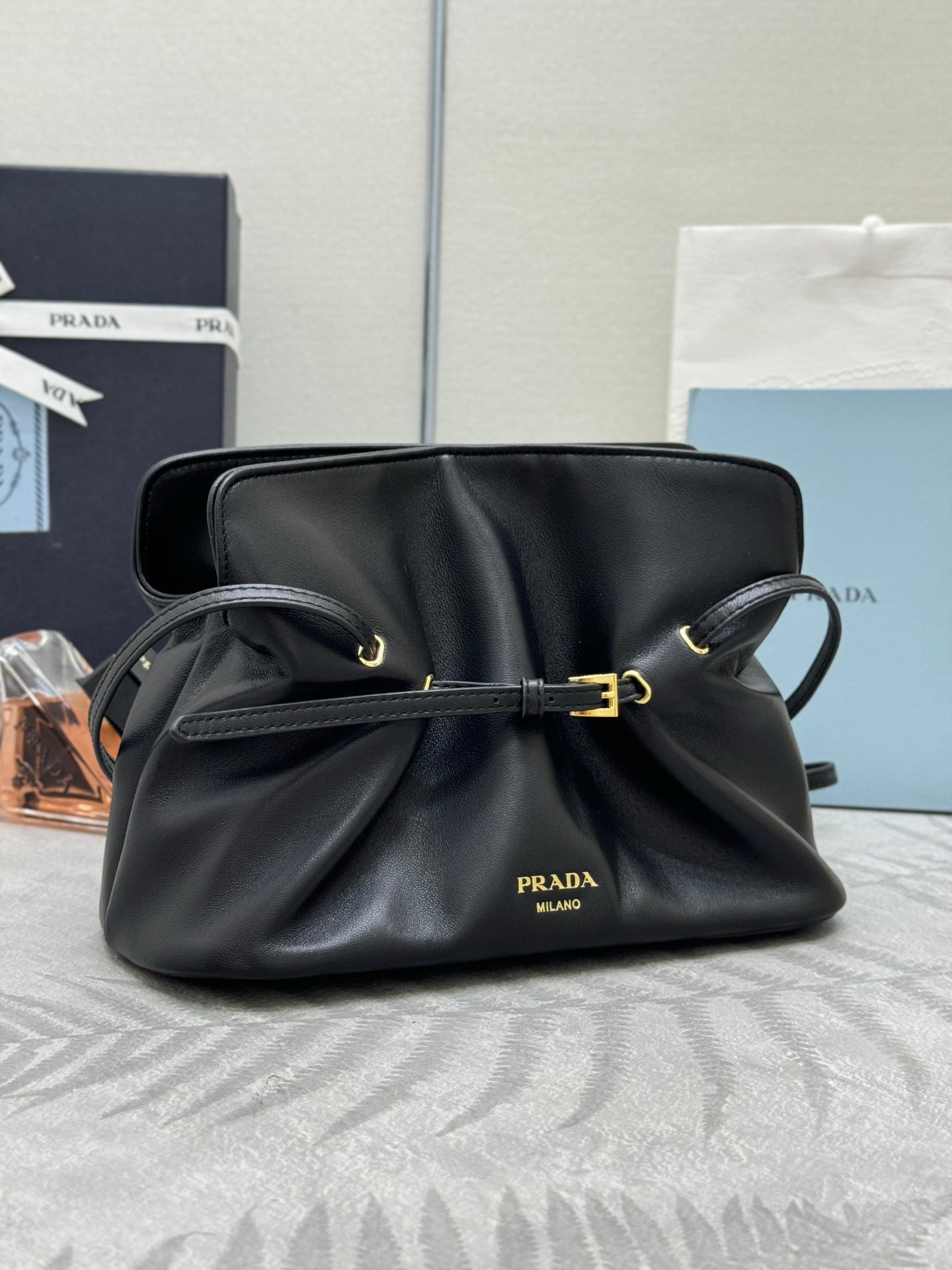 PRADA 25S  SMALL BAG 25 IN BLACK CALFSKIN GOLD HARDWRE