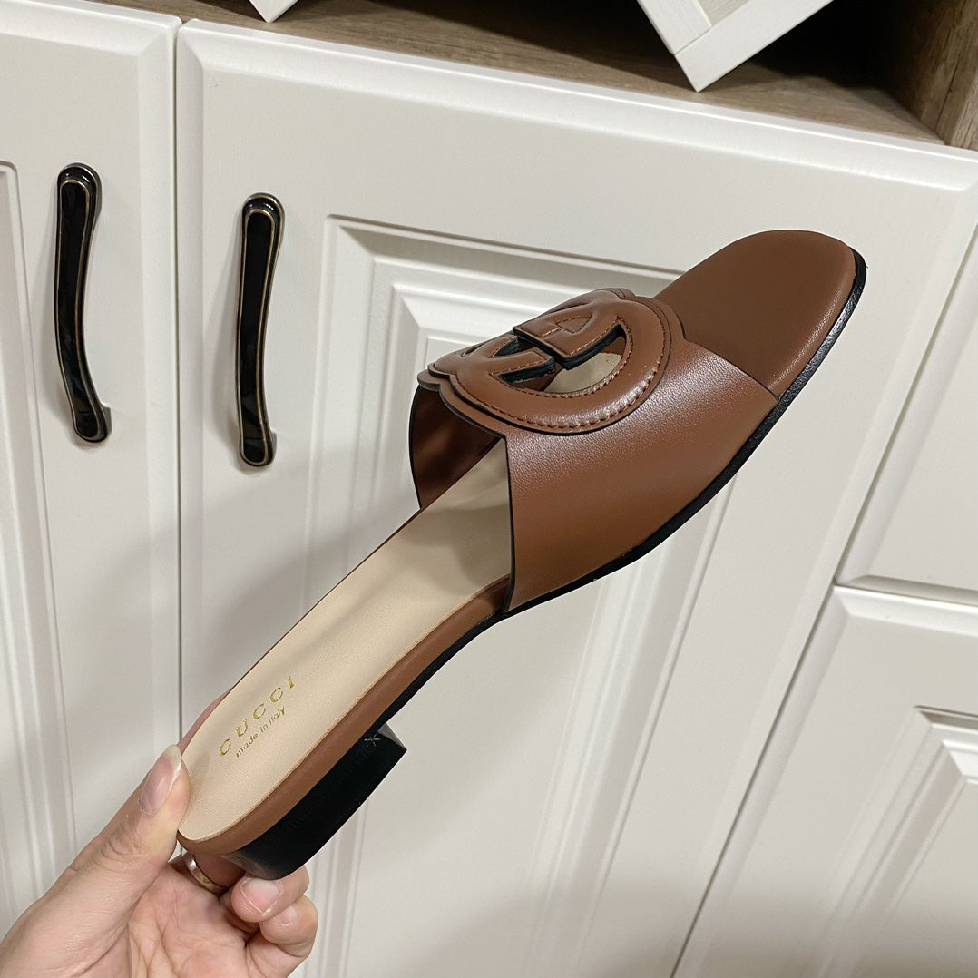 GUCCI INTERLOCKING G SLIDE SANDAL IN BROWN BEIGE CALFSKIN