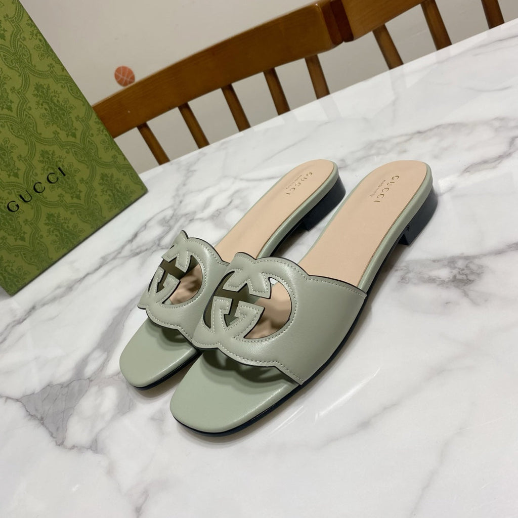 GUCCI INTERLOCKING G SLIDE SANDAL IN PASTEL GREEN AND BEIGE CALFSKIN