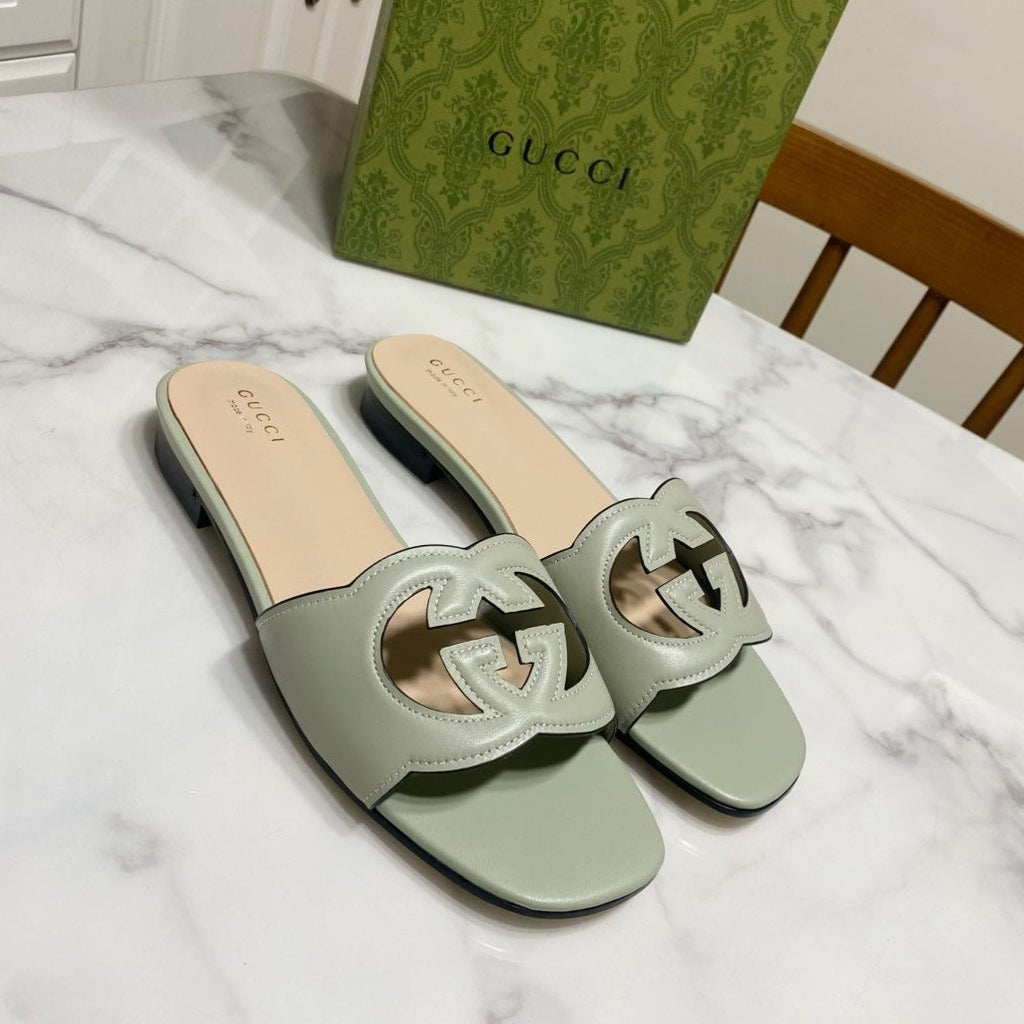 GUCCI INTERLOCKING G SLIDE SANDAL IN PASTEL GREEN AND BEIGE CALFSKIN
